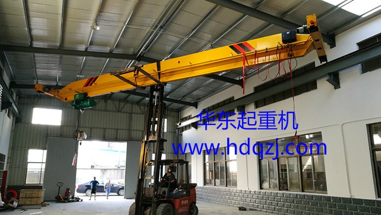 LDA型電動單梁橋式起重機(jī)安裝現(xiàn)場