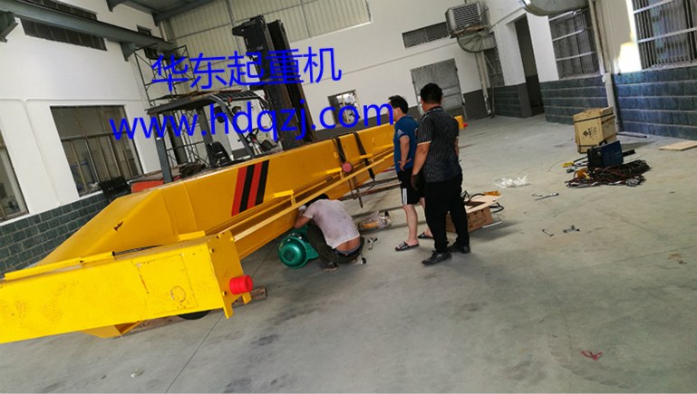LDA型電動單梁橋式起重機(jī)安裝現(xiàn)場